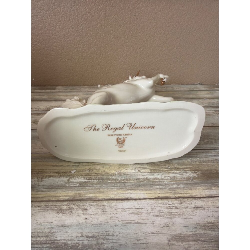 Lenox The Regal Unicorn Figurine 2003 Fine Ivory China Gold Accent Unicorn w/COA - Picture 3 of 16